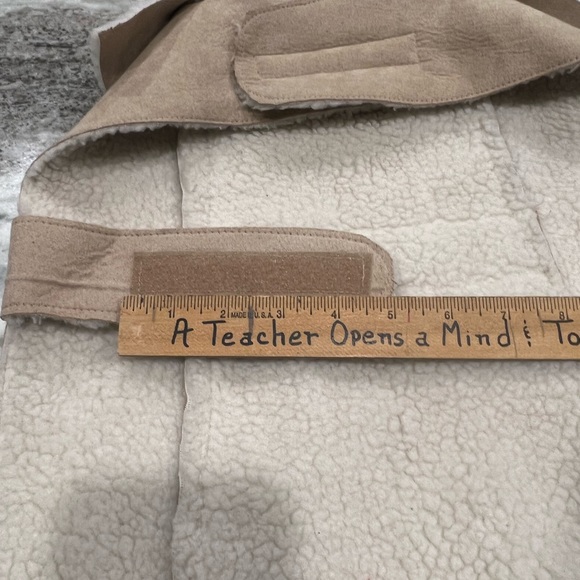 Fabulous tan suede doggy winter coat - Picture 6 of 10